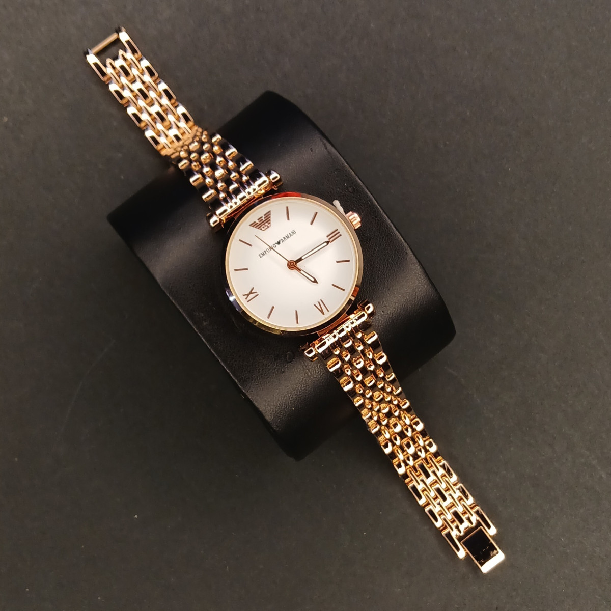 امپریو آرمانی زنانه کد(6656) قاب و بند رزگلد صفحه سفید