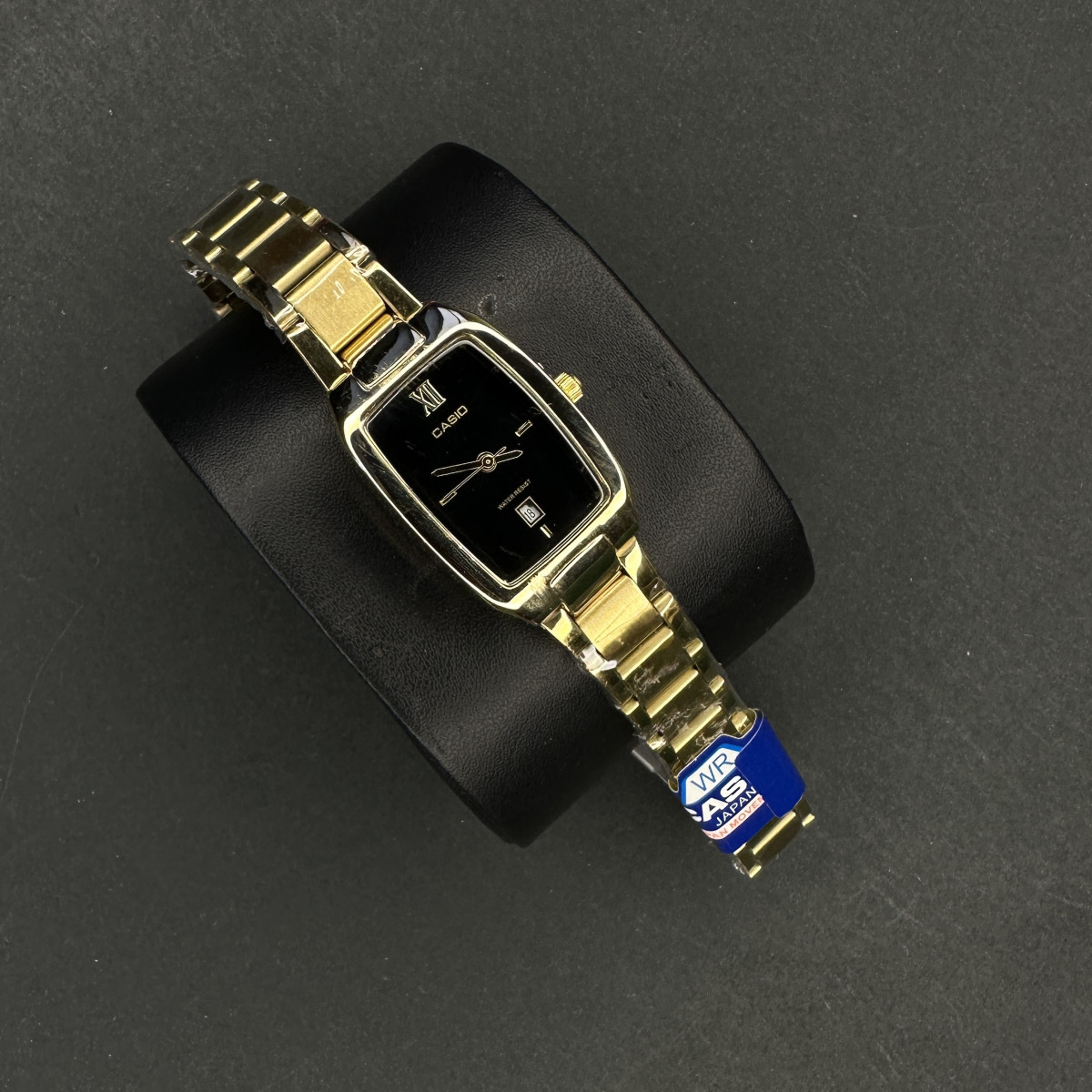 کاسیو مستطیل کد (6667) قاب و بند طلایی صفحه مشکی