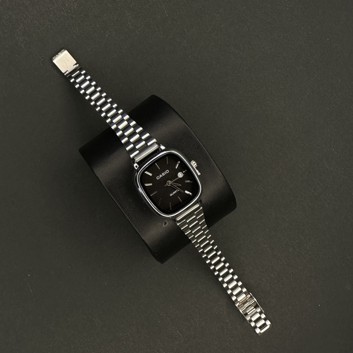 کاسیو اولدمانی کد(6221) نقره ای صفحه مشکی