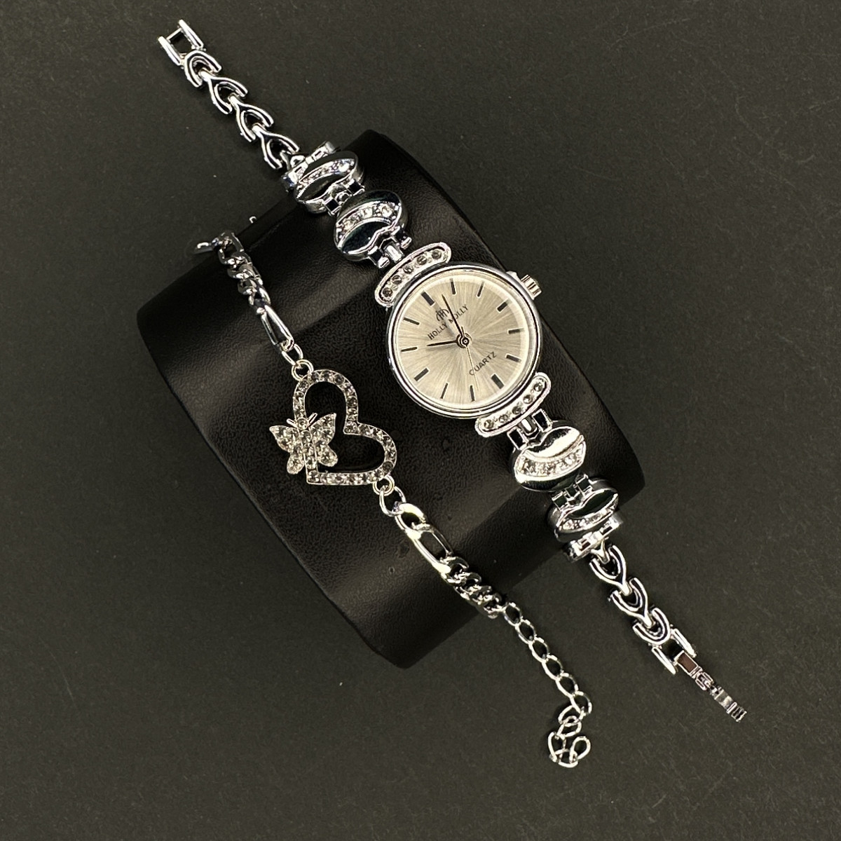 زنانه of holly mollyبا دستبند کد (6728) نقره ای داخل سفید