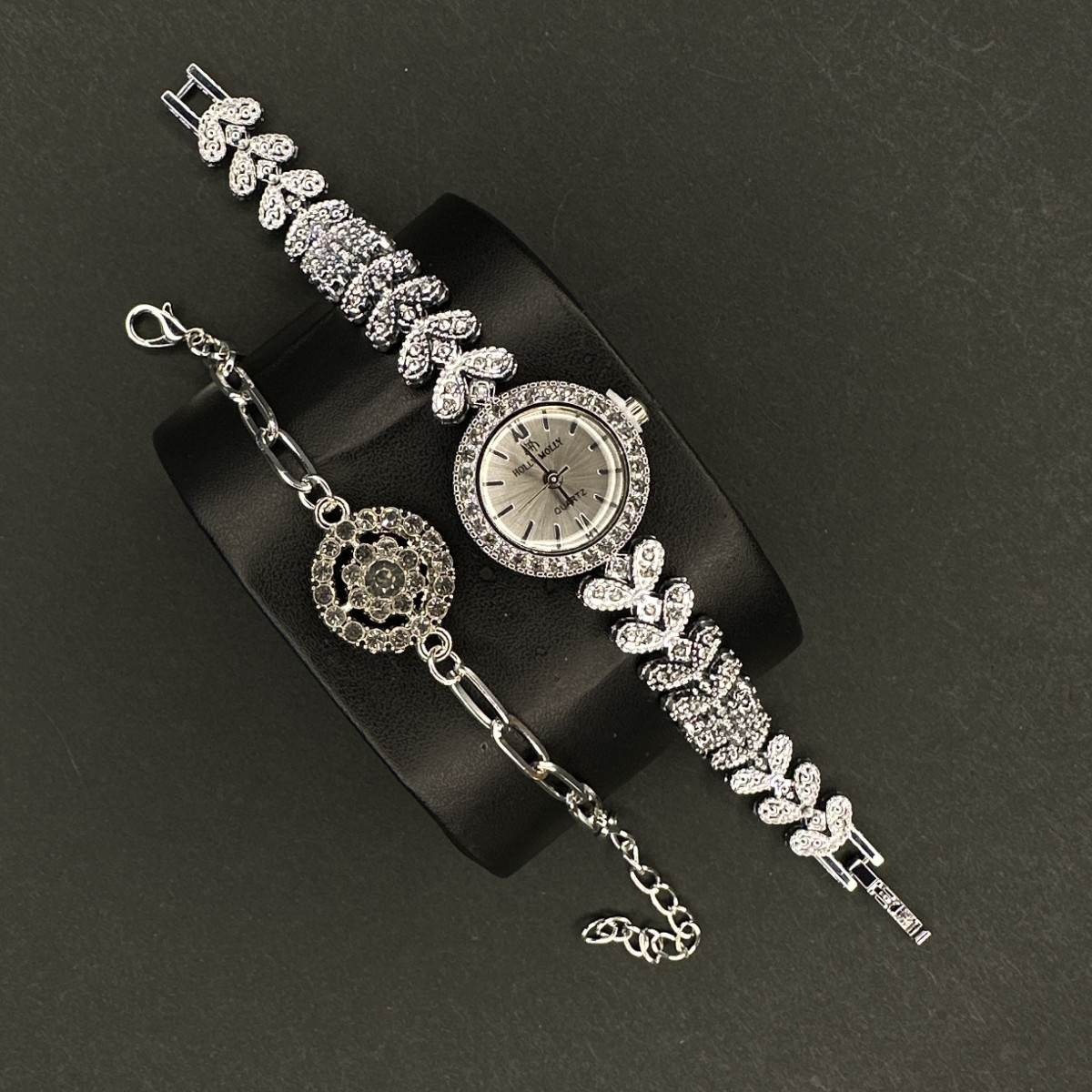 زنانه of holly mollyبا دستبند کد (6734) نقره ای داخل سفید