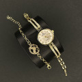 زنانه of holly mollyبا دستبند کد (6735) طلایی داخل سفید