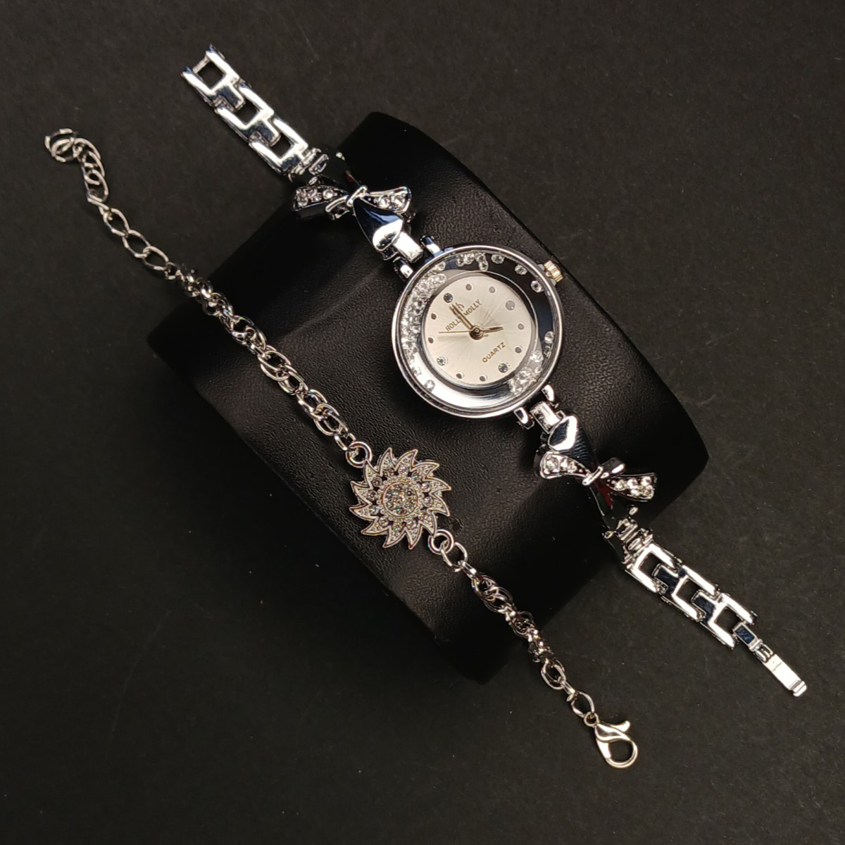 زنانه of holly mollyبا دستبند کد (6758) نقره ای داخل سفید