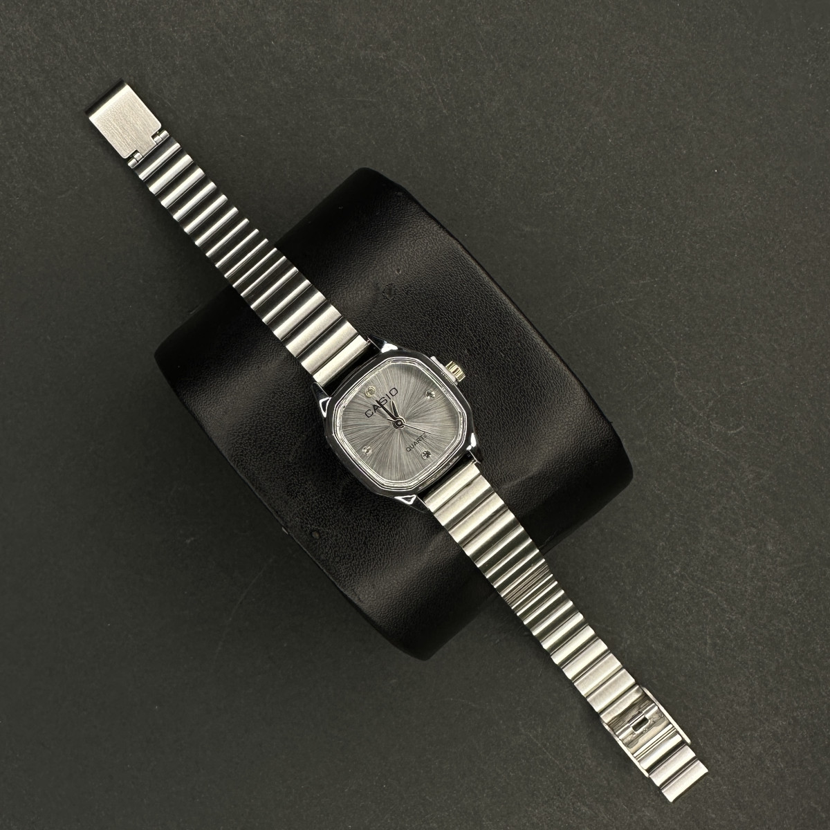 کاسیو زنانه کد (6781) نقره ای