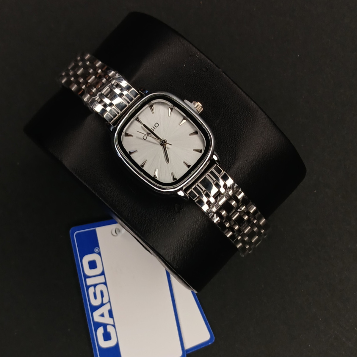 کاسیو زنانه کد (6834) تمام نقره ای