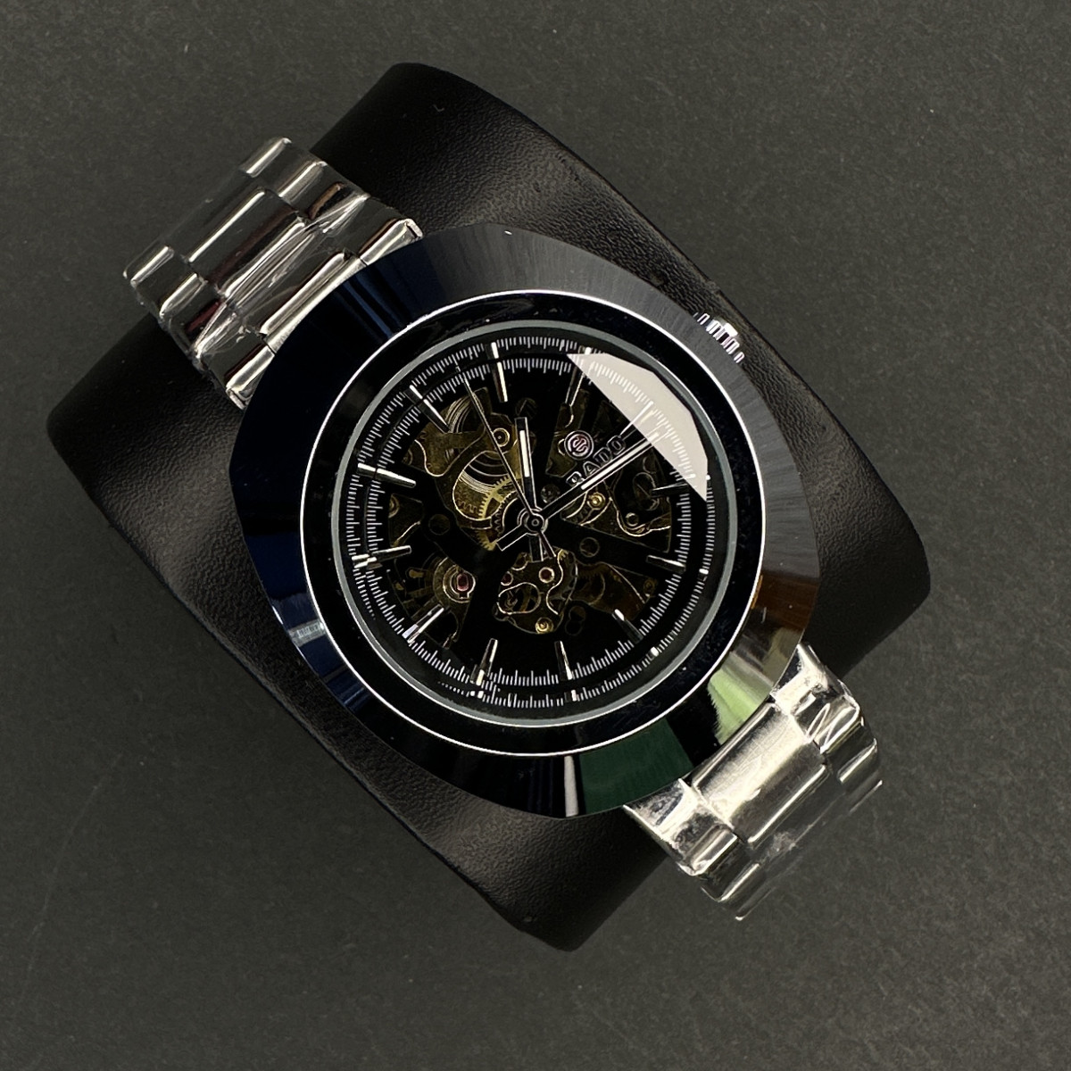 رادو اتومات مردانه کد(6843) قاب و بند نقره ای صفحه مشکی