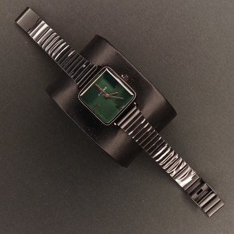 نیوی فورس زنانه مربعی کد(6848) مشکی صفحه سبز