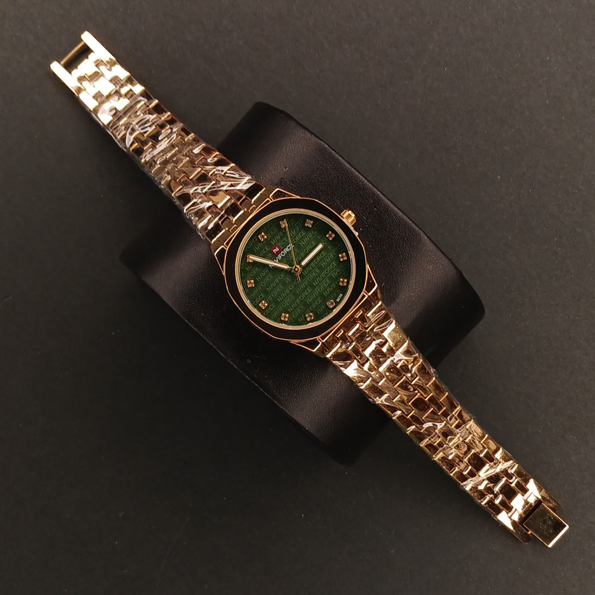 نیوی فورس زنانه کد(6859) طلایی صفحه سبز