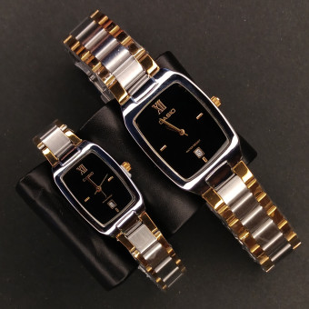 کاسیو مستطیل کد (6884) قاب نقره ای صفحه مشکی بند طلایی نقره ای