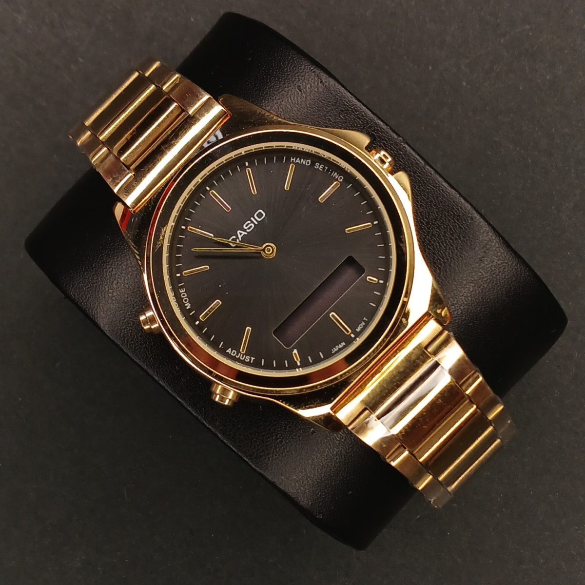 کاسیو مردانه کد(6934) طلایی صفحه مشکی