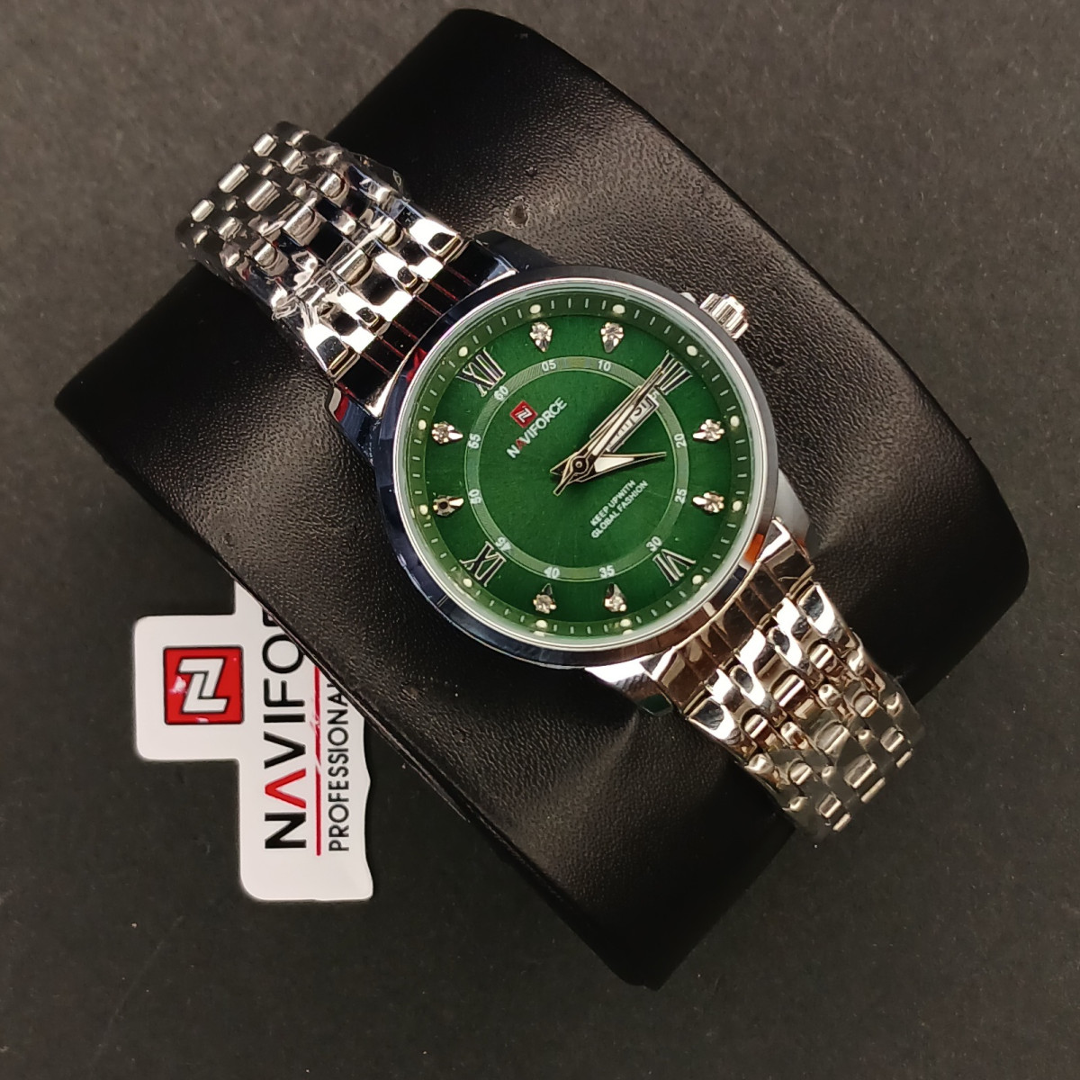 ست نیوی فورس کد(6940) نقره ای صفحه سبز