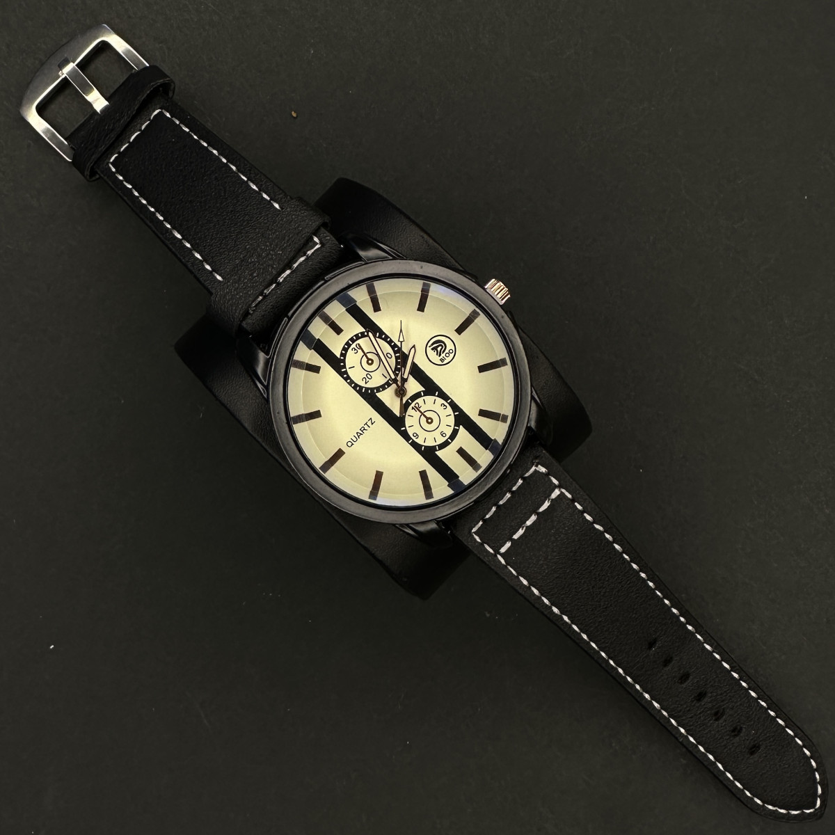 اسپرت مردانه کد(6948) مشکی صفحه سفید شیشه رفلکس