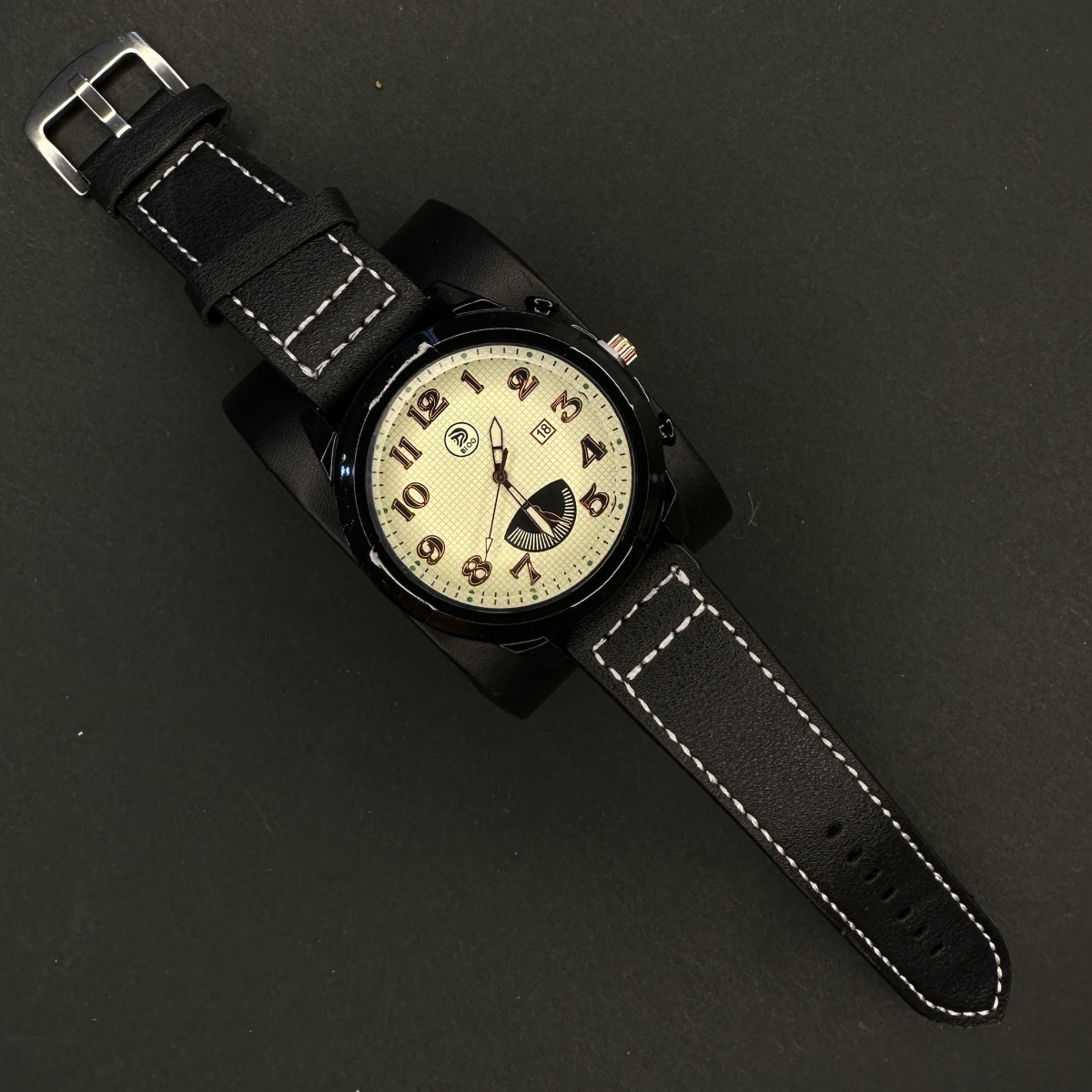 اسپرت مردانه کد(6953) مشکی صفحه سفید شیشه رفلکس