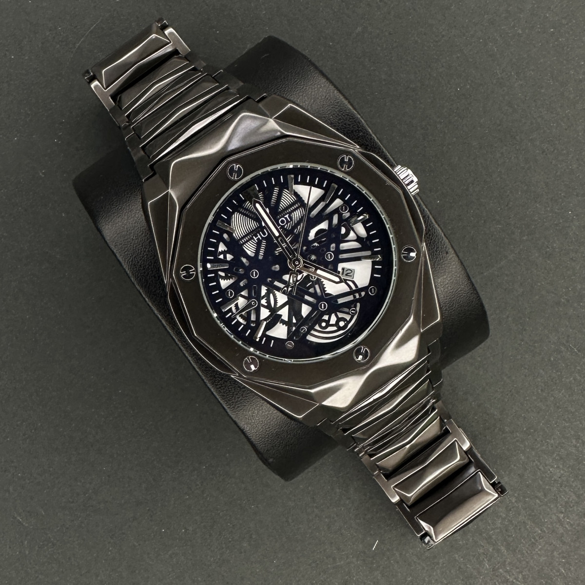 هابلوت کاستوم کد(6014) قاب مشکی صفحه مشکی بند مشکی