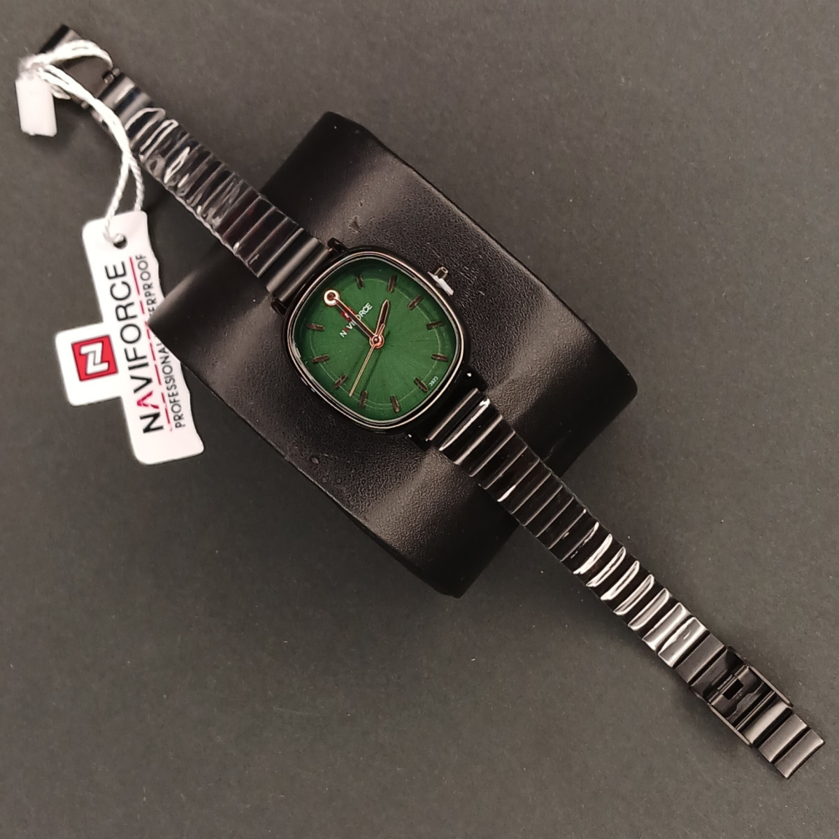 نیوی فورس زنانه کد(6994) مشکی صفحه سبز