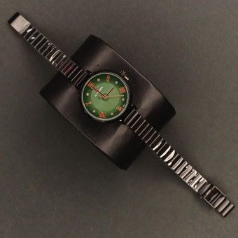 نیوی فورس زنانه کد(7002) مشکی صفحه سبز