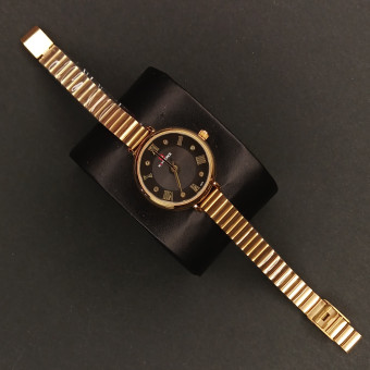 نیوی فورس زنانه کد(7005) طلایی صفحه مشکی