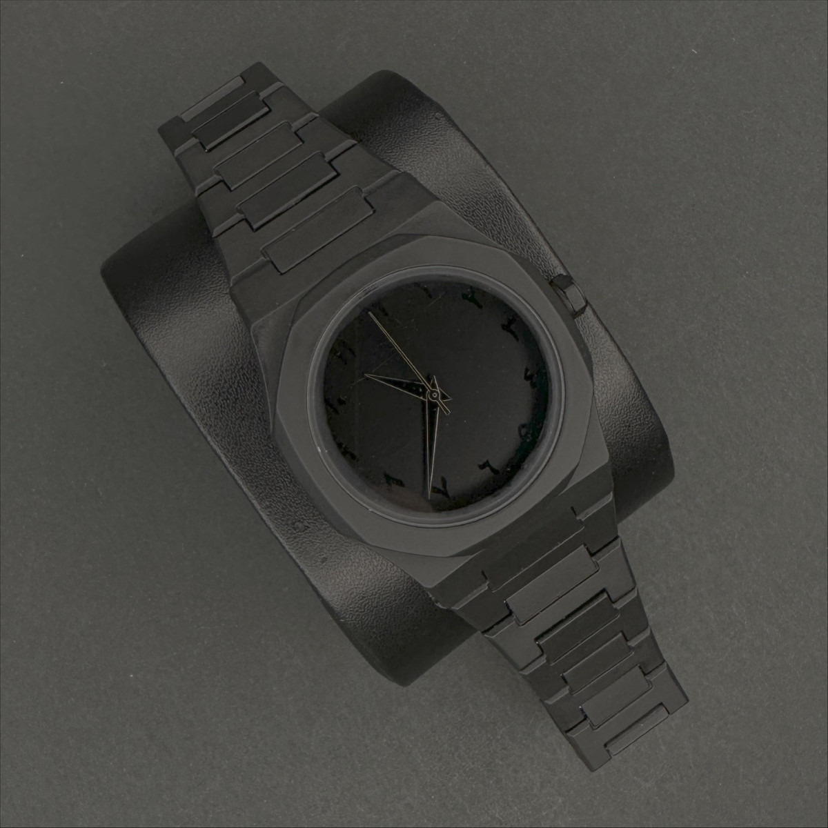 دارک واچ با جعبه شرکتی کد (7030) مشکی اعداد فارسی